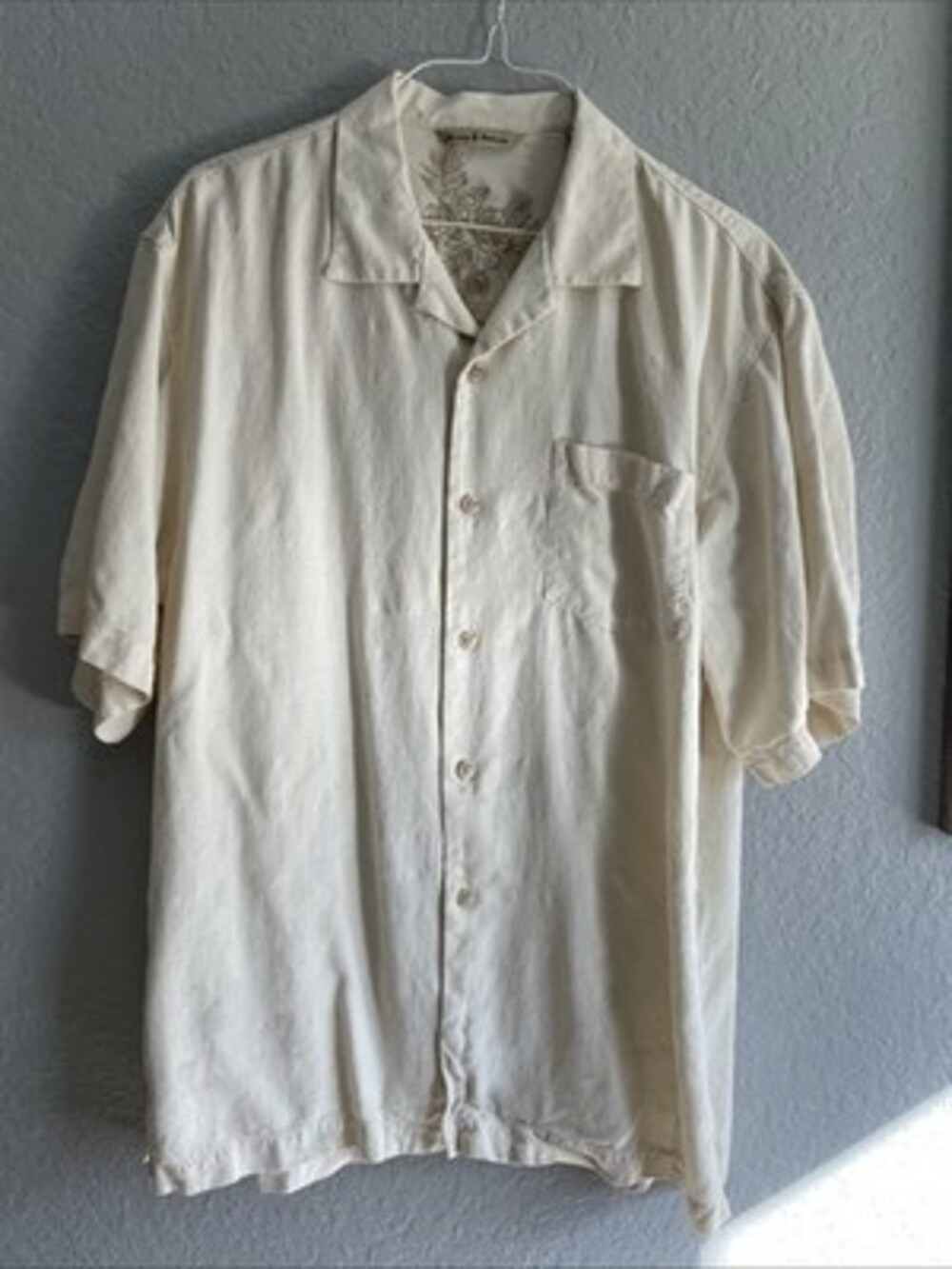 Tommy Bahama Tan Hawaiian Shirt Men’s Size Medium